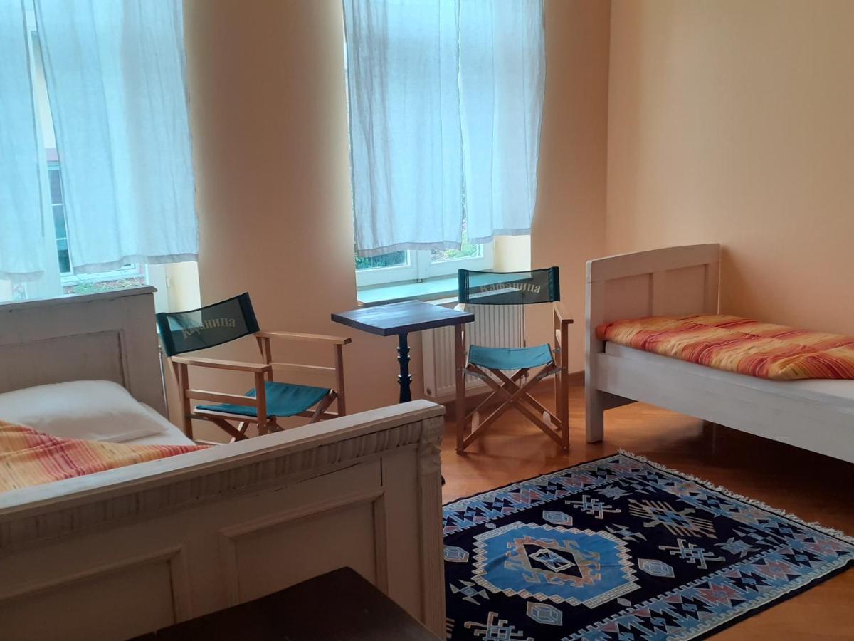 B&B Lakis&Takis Novi Sad Buitenkant foto